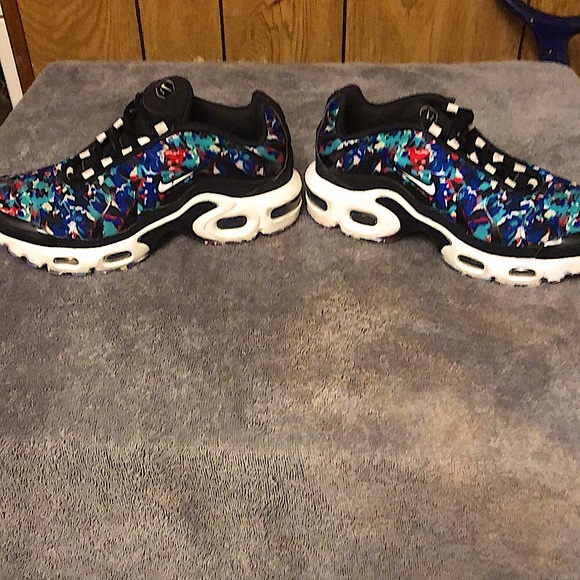Air Max Plus GS 'Black Hyper Blue' - Picture 8 of 8